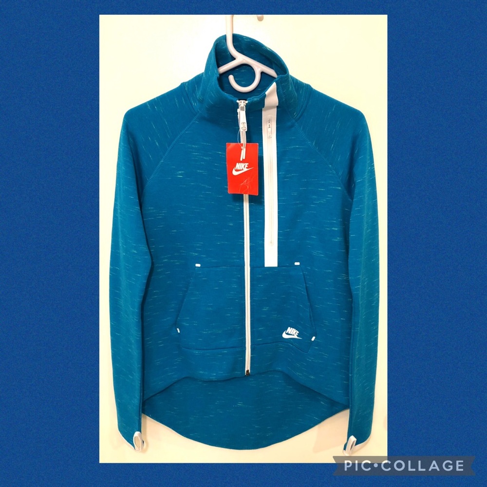 NWT Nike Tech Fleece Moto Cape Jacket